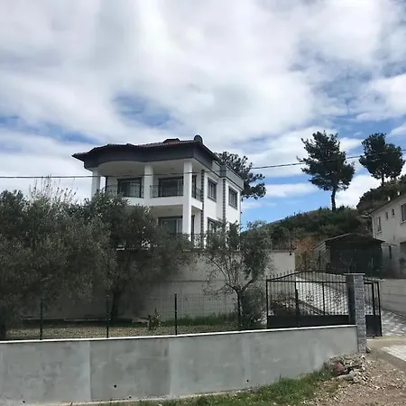 Oktapolis Βίλα *